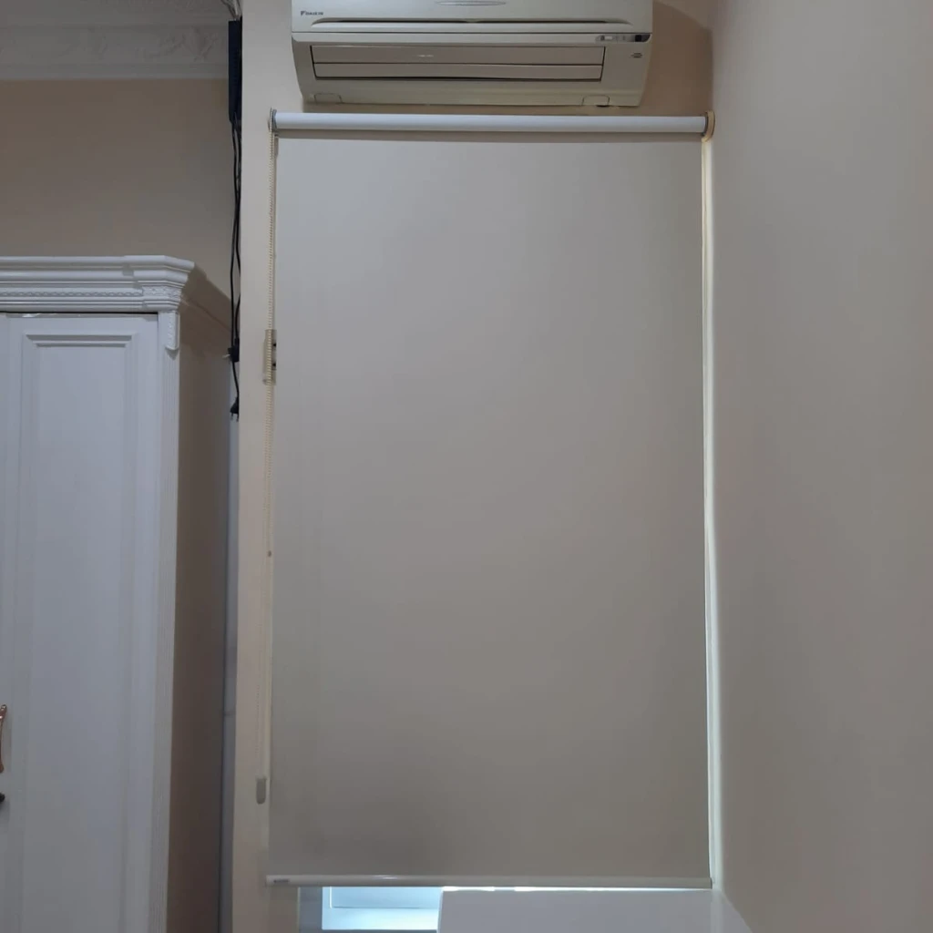 Wooden Dan Roller Blinds 8