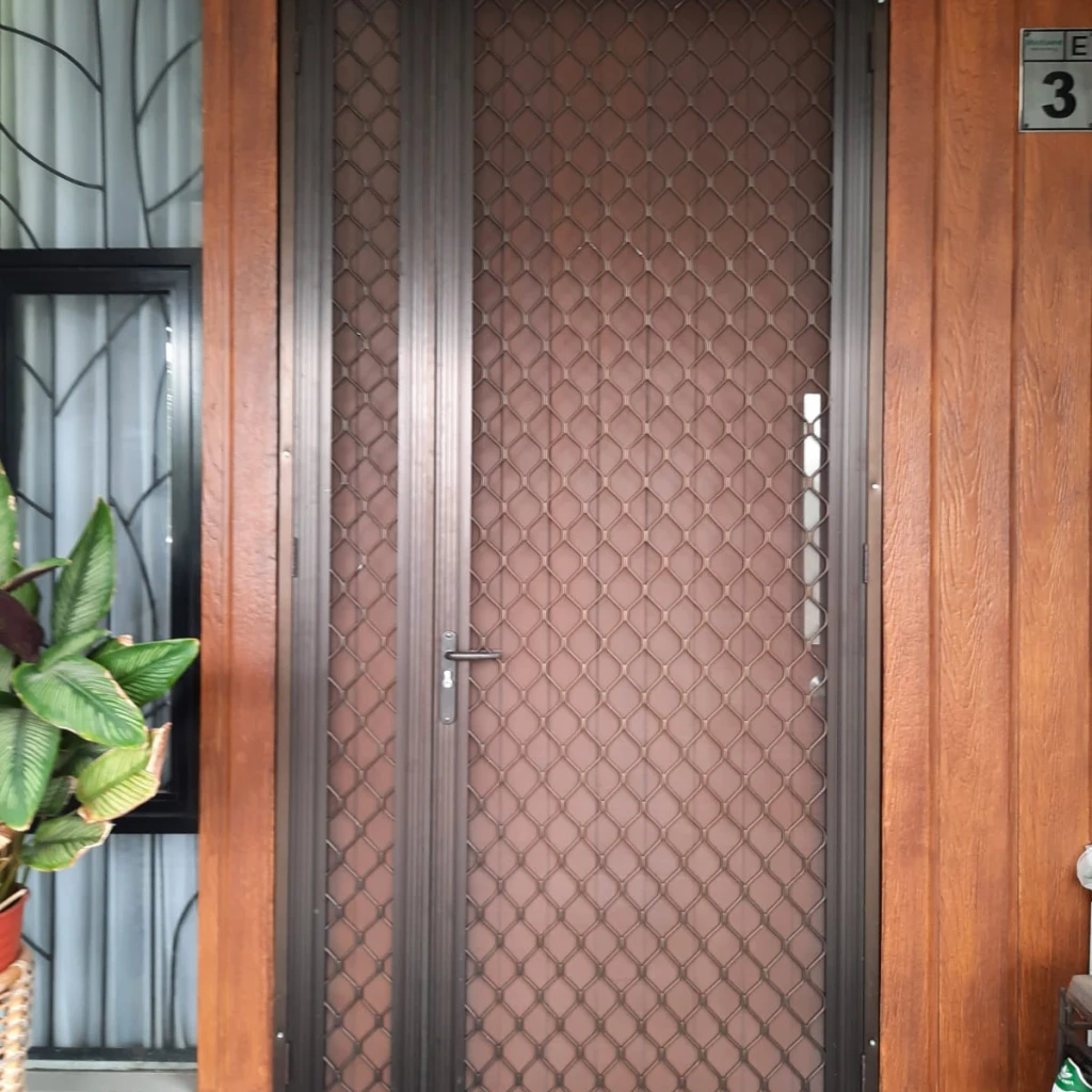 Pintu Kasa Nyamuk 1